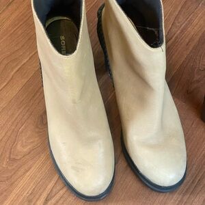 Sorel Women's Cream Ankle Booties for rain or shine and 100% waterproof-